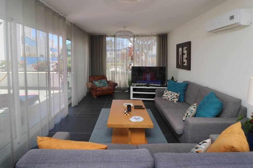 Hiva T3 By Fhr Apartment วิลาโมรา ภายนอก รูปภาพ